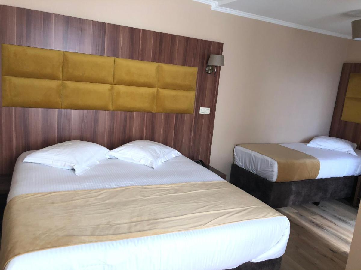 Sun Hotel Saint-Gilles Bagian luar foto