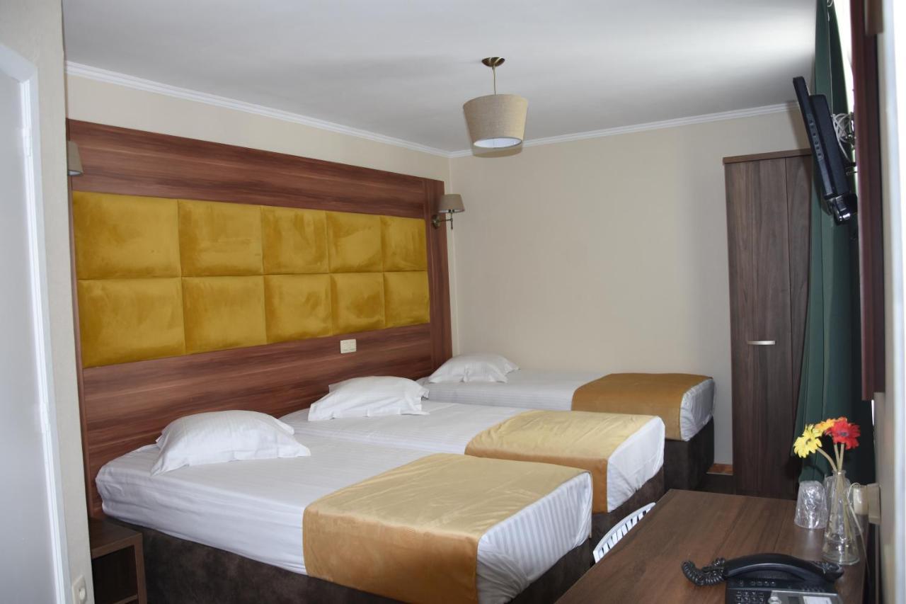 Sun Hotel Saint-Gilles Bagian luar foto