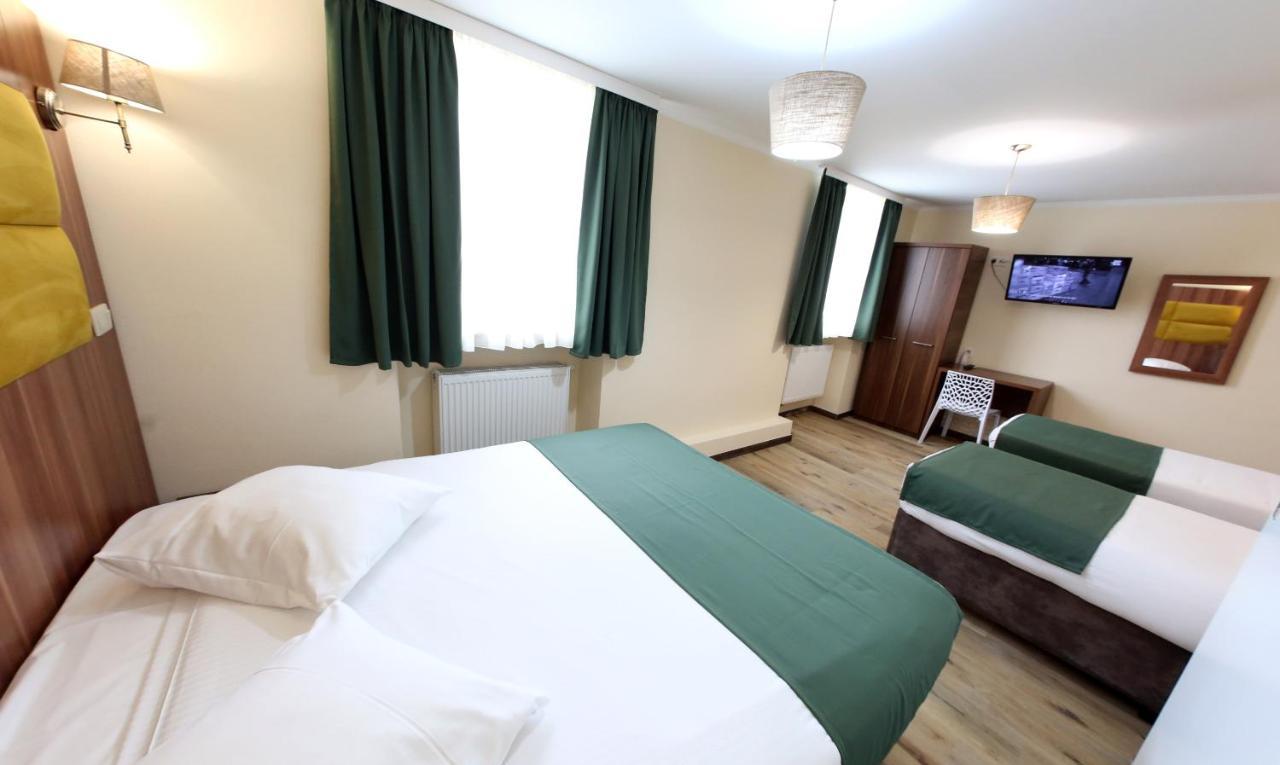 Sun Hotel Saint-Gilles Bagian luar foto