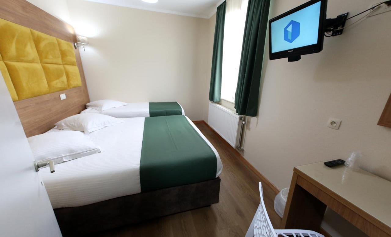 Sun Hotel Saint-Gilles Bagian luar foto
