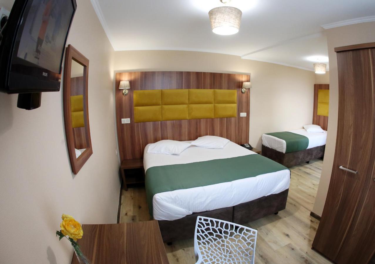 Sun Hotel Saint-Gilles Bagian luar foto