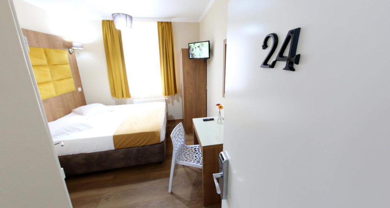 Sun Hotel Saint-Gilles Bagian luar foto