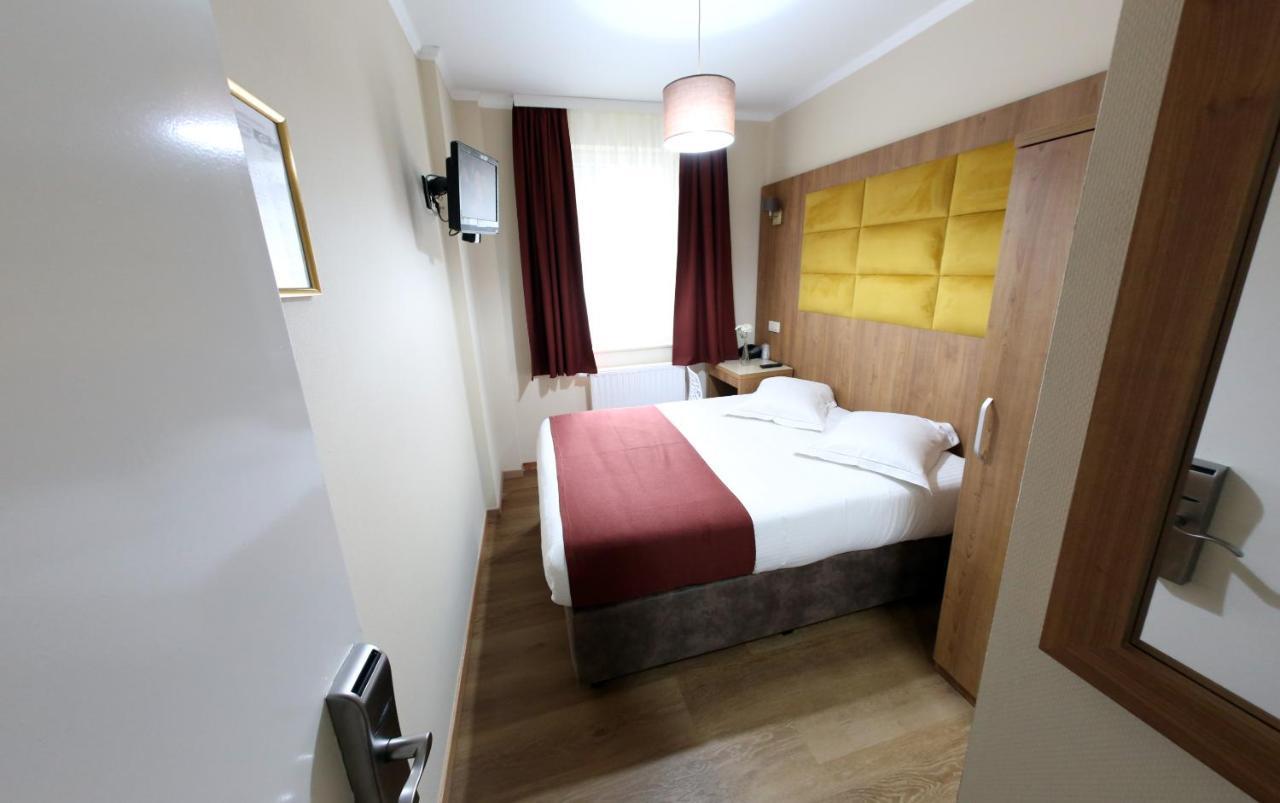Sun Hotel Saint-Gilles Bagian luar foto