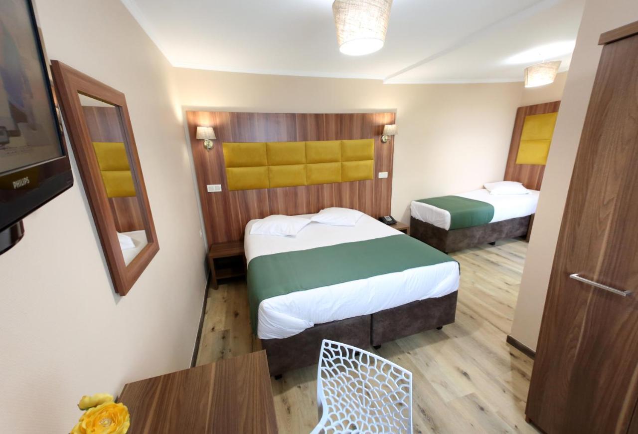 Sun Hotel Saint-Gilles Bagian luar foto