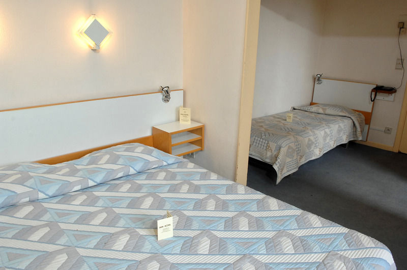 Sun Hotel Saint-Gilles Ruang foto