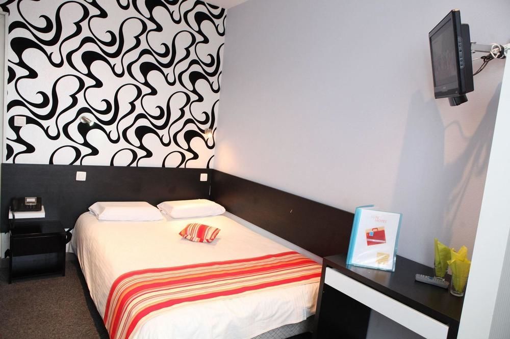Sun Hotel Saint-Gilles Bagian luar foto